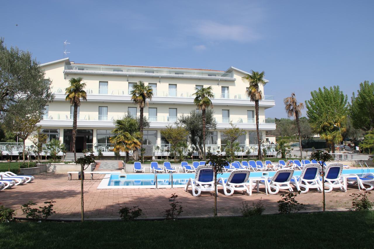 Front Lake Hotel Villa Paradiso Suite Moniga del Garda Eksteriør bilde