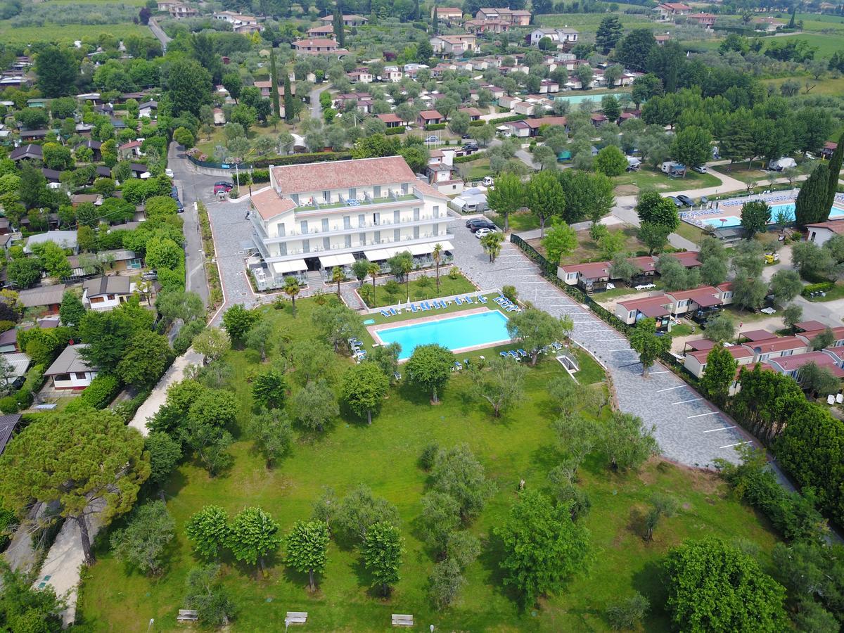 Front Lake Hotel Villa Paradiso Suite Moniga del Garda Eksteriør bilde